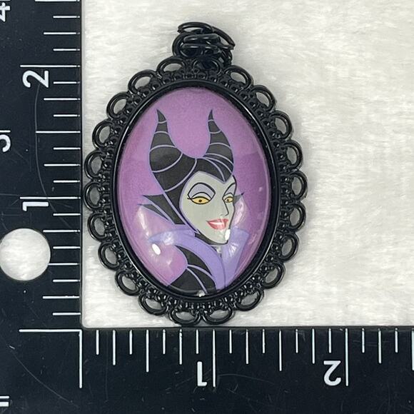 Disney Maleficent Pendant Black Gothic Cameo Style Oval Frame Purple 2"x1.75" - Picture 4 of 4